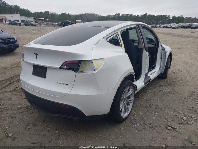 2023 TESLA MODEL Y 7SAYGDEE8PA078029 Photo 3