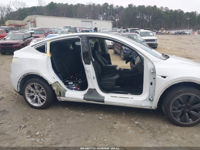 2023 TESLA MODEL Y 7SAYGDEE8PA078029 Photo 5
