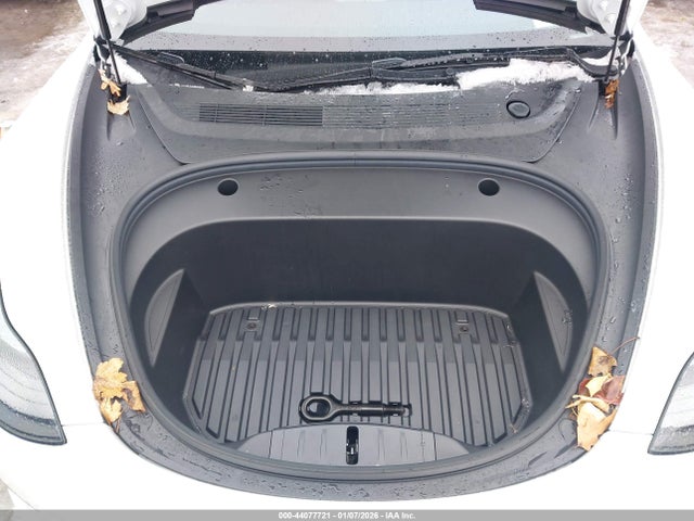2023 TESLA MODEL 3 5YJ3E1EAXPF600736 Photo 9