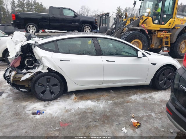 Tesla Model 3 Rear-wheel Drive 2023 5YJ3E1EAXPF600736 Image 13