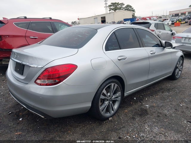 2018 Mercedes-benz C 300 მანქანა იყიდება აუქციონზე, vin: WDDWF4JB5JR323804, აუქციონის ნომერი: 44077727