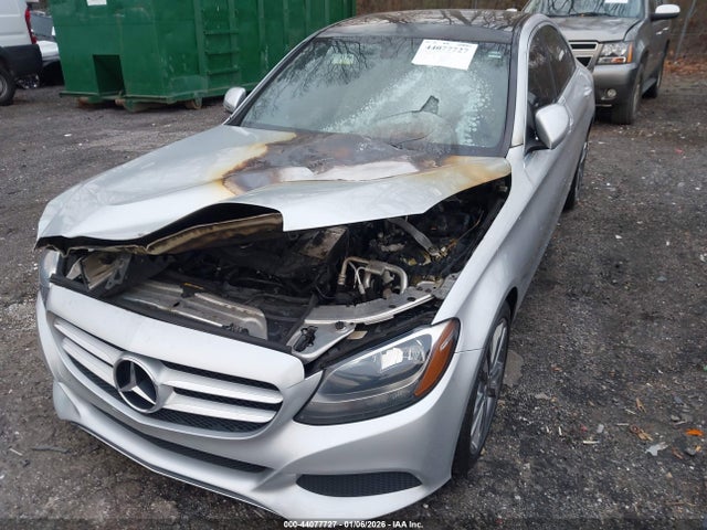 2018 Mercedes-benz C 300 მანქანა იყიდება აუქციონზე, vin: WDDWF4JB5JR323804, აუქციონის ნომერი: 44077727