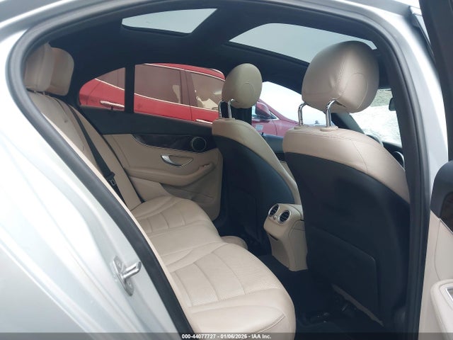 2018 Mercedes-benz C 300 მანქანა იყიდება აუქციონზე, vin: WDDWF4JB5JR323804, აუქციონის ნომერი: 44077727