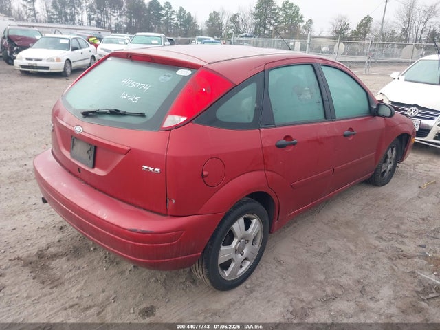 2005 FORD FOCUS 3FAFP37N25R107699 Photo 3