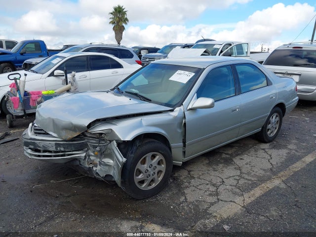 2000 Toyota Camry Le V6 მანქანა იყიდება აუქციონზე, vin: JT2BF22K4Y0261184, აუქციონის ნომერი: 44077753