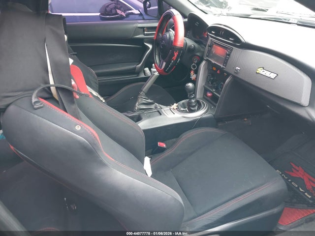 Scion FR-S 2015 JF1ZNAA12F9703826 Image 5