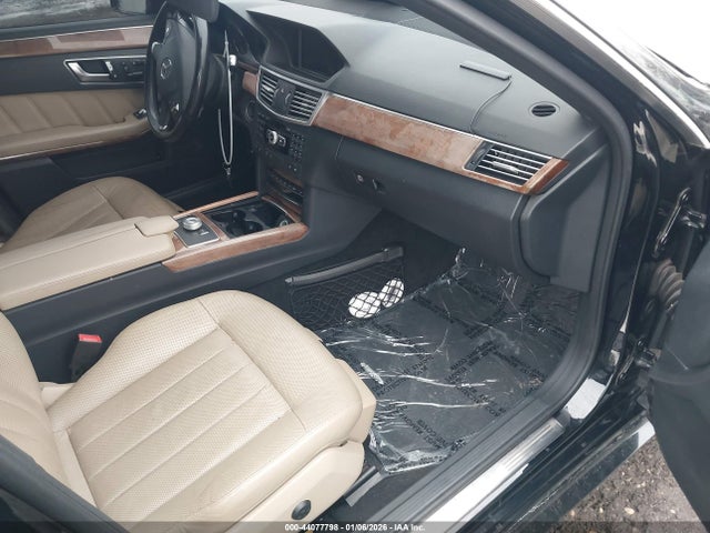 2012 MERCEDES-BENZ E 550 WDDHF9BB1CA529336 Photo 4