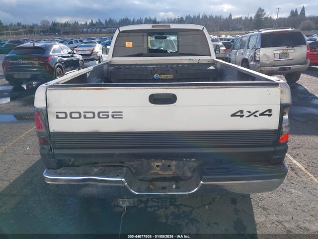 44077808 :رقم المزاد ، 3B7KF2368XG185374 vin ، 1999 Dodge Ram 2500 St مزاد بيع