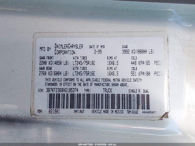 44077808 :رقم المزاد ، 3B7KF2368XG185374 vin ، 1999 Dodge Ram 2500 St مزاد بيع