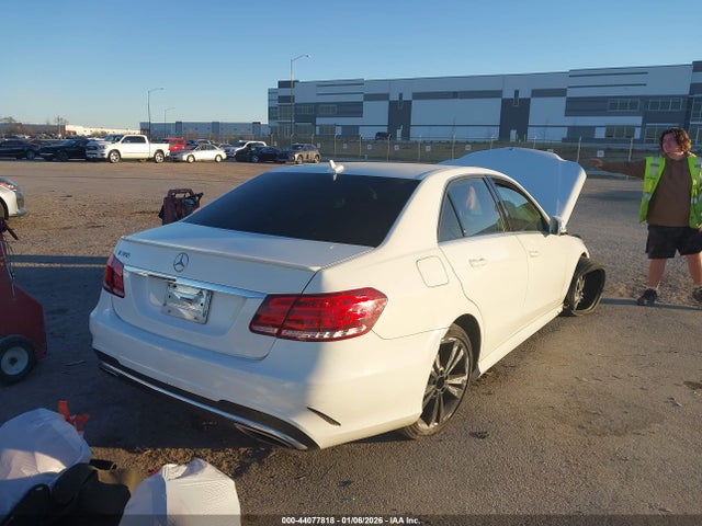 2015 MERCEDES-BENZ E 350 WDDHF5KB3FB136011 Photo 3