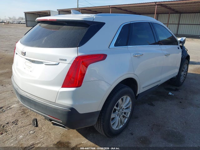 2019 CADILLAC XT5 1GYKNCRS5KZ298103 Photo 3