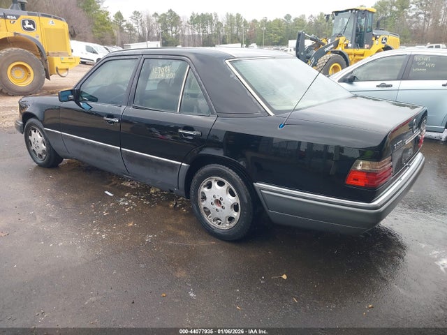 1995 MERCEDES-BENZ E WDBEB31E6SC127024 Photo 2