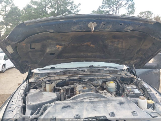 44077940 :رقم المزاد ، 3C6UR5CL5DG526255 vin ، 2013 Ram 2500 Tradesman مزاد بيع