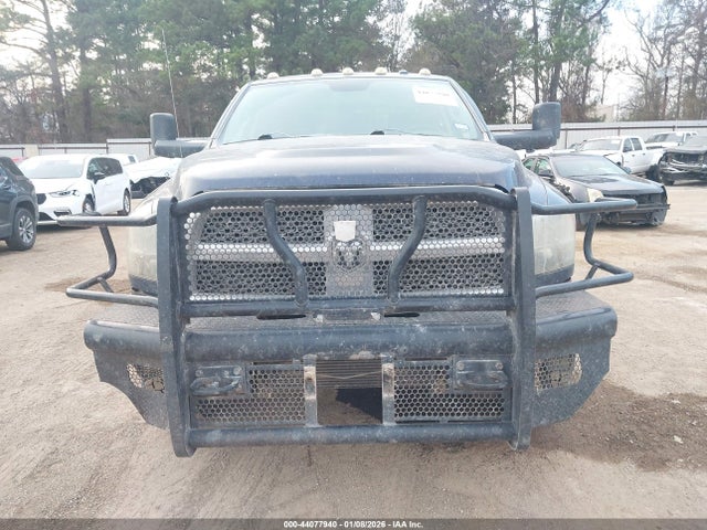 44077940 :رقم المزاد ، 3C6UR5CL5DG526255 vin ، 2013 Ram 2500 Tradesman مزاد بيع