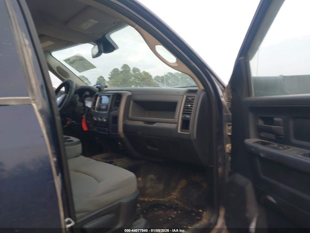 44077940 :رقم المزاد ، 3C6UR5CL5DG526255 vin ، 2013 Ram 2500 Tradesman مزاد بيع