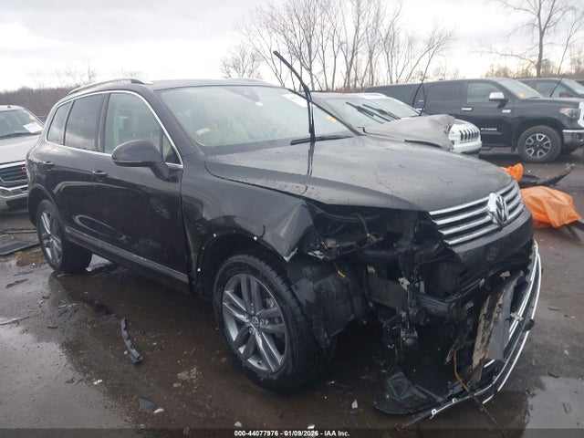 2016 VOLKSWAGEN TOUAREG WVGEF9BP3GD010023