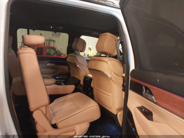 Продажа на аукционе авто 2024 Jeep Grand Wagoneer L Series Iii 4x4, vin: 1C4SJSGPXRS153443, номер лота: 44077982