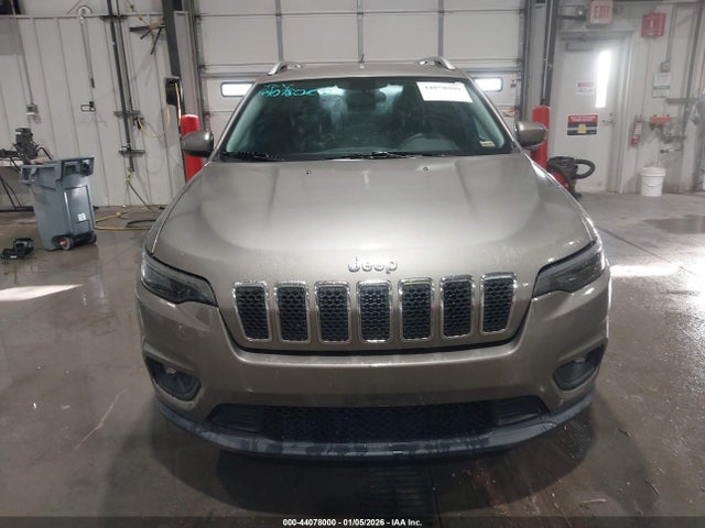 1C4PJLCBXKD263781 Jeep Cherokee Latitude Fwd