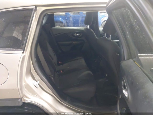 1C4PJLCBXKD263781 Jeep Cherokee Latitude Fwd