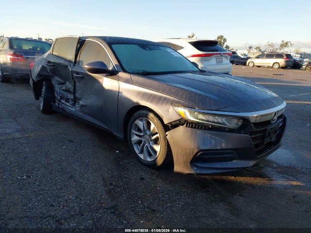 Honda ACCORD LX 2018 1HGCV1F13JA009602 головне зображення