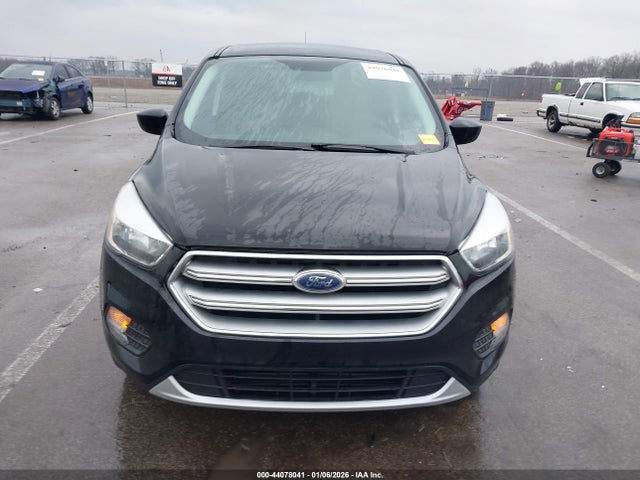 1FMCU0G94HUA21889 Ford ESCAPE SE