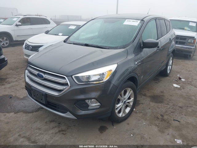 1FMCU9GD3HUE49557 Ford ESCAPE SE