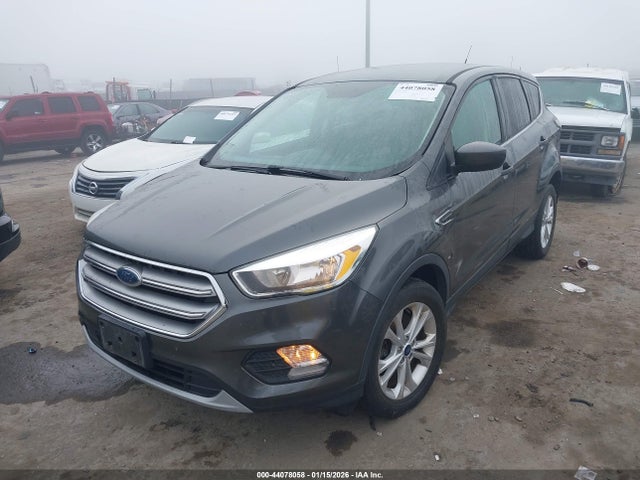 1FMCU9GD3HUE49557 Ford ESCAPE SE