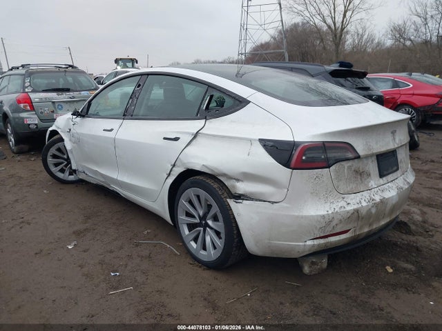 2022 TESLA MODEL 3 5YJ3E1EA5NF335835 Photo 2