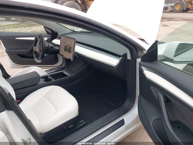 2022 TESLA MODEL 3 5YJ3E1EA5NF335835 Photo 4