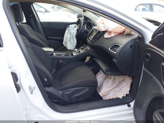 Aukcja sprzedaży 2015 Chrysler 200 Limited, vin: 1C3CCCABXFN728642, numer aukcji: 44078121