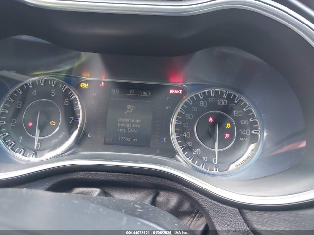Aukcja sprzedaży 2015 Chrysler 200 Limited, vin: 1C3CCCABXFN728642, numer aukcji: 44078121
