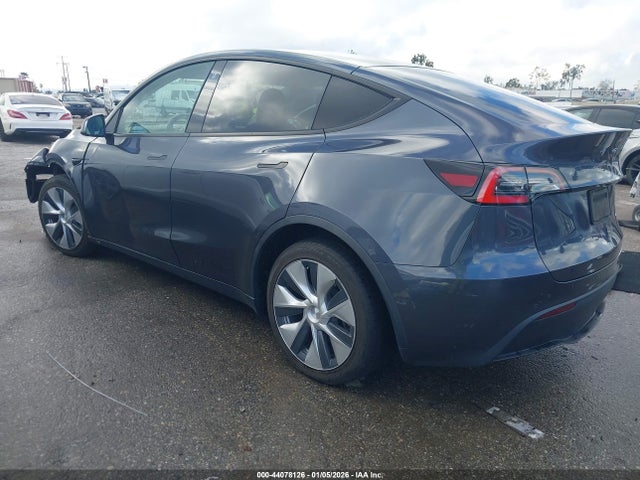 2021 TESLA MODEL Y 5YJYGDEE0MF104652 Photo 2