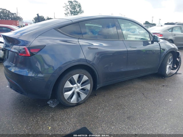 2021 TESLA MODEL Y 5YJYGDEE0MF104652 Photo 3