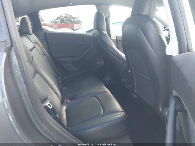 2021 TESLA MODEL Y 5YJYGDEE0MF104652 Photo 7