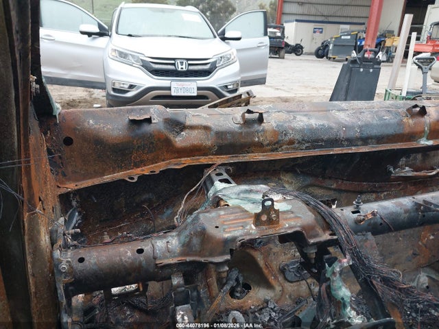 3GNAXKEV9KS532804 Chevrolet EQUINOX LT