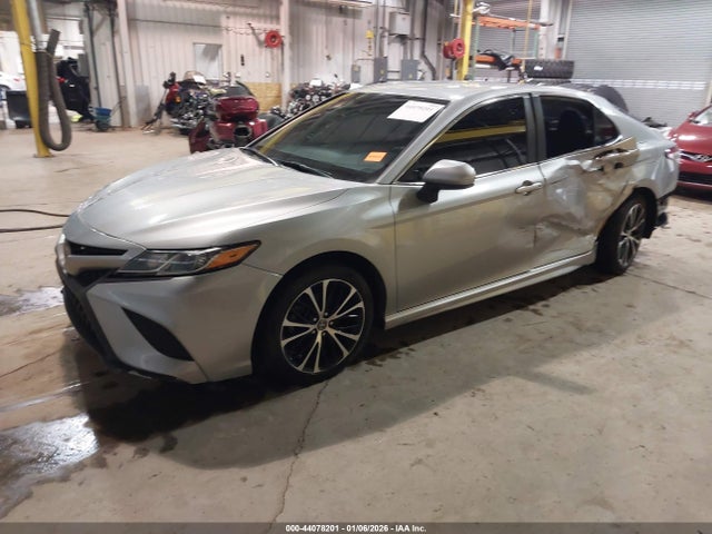 2020 TOYOTA CAMRY 4T1G11AK3LU317894 Photo 1