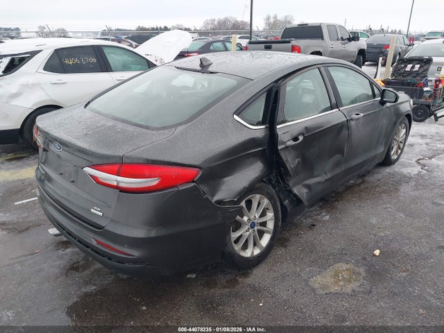 Ford FUSION SE 2019 3FA6P0HDXKR214533 Image 4