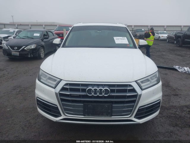 Audi Q5 2.0t Premium/2.0t Tech Premium 2018 WA1BNAFY2J2243385 Image 13