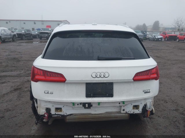 Audi Q5 2.0t Premium/2.0t Tech Premium 2018 WA1BNAFY2J2243385 Image 17