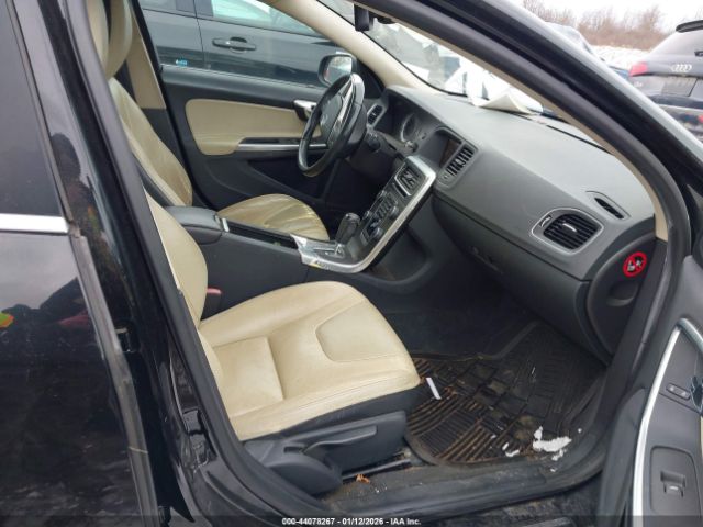 2011 VOLVO S60 YV1902FH8B2011832 Photo 4