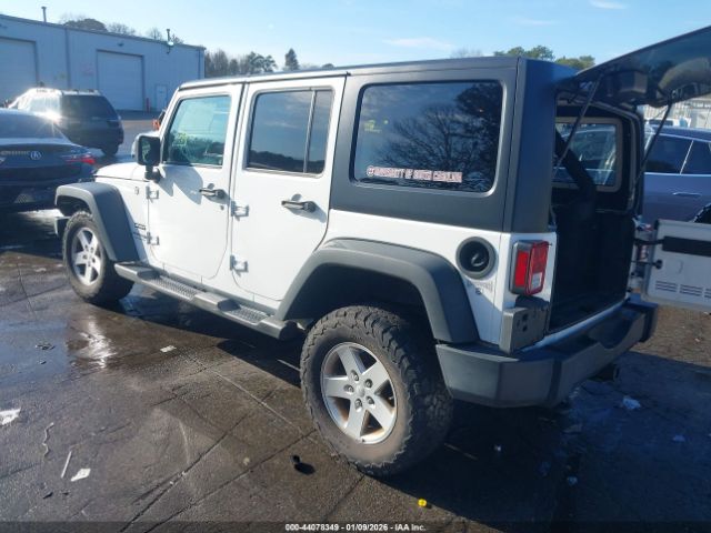 2018 JEEP WRANGLER JK UNLIMITED 1C4BJWDG8JL809570 Photo 2