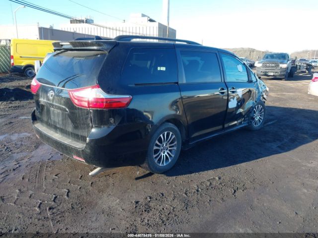 2019 TOYOTA SIENNA 5TDYZ3DC3KS015767 Photo 3