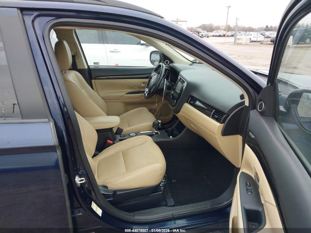 2016 MITSUBISHI OUTLANDER JA4AZ3A36GZ038823 Photo 4