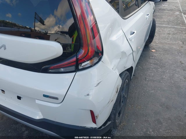 KNDJ33AU9P7861046 KIA SOUL EX