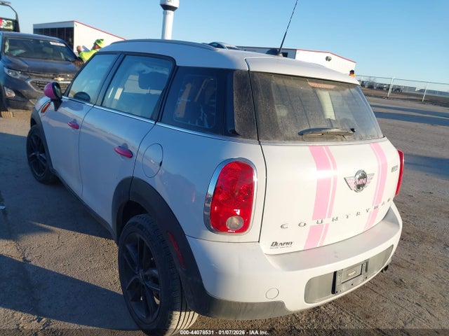2013 MINI COUNTRYMAN WMWZB3C54DWM09869 Photo 2