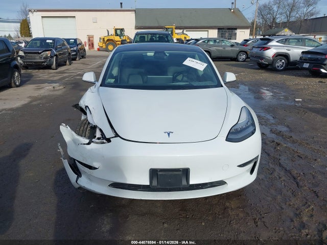 44078594 :رقم المزاد ، 5YJ3E1EA2KF401205 vin ، 2019 Tesla Model 3 Long Range/mid Range/standard Range/standard Range Plus مزاد بيع