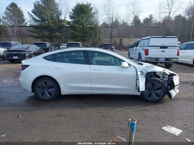 44078594 :رقم المزاد ، 5YJ3E1EA2KF401205 vin ، 2019 Tesla Model 3 Long Range/mid Range/standard Range/standard Range Plus مزاد بيع