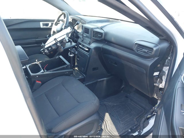 2021 FORD POLICE INTERCEPTOR UTILITY 1FM5K8AB8MGC38458 Photo 4