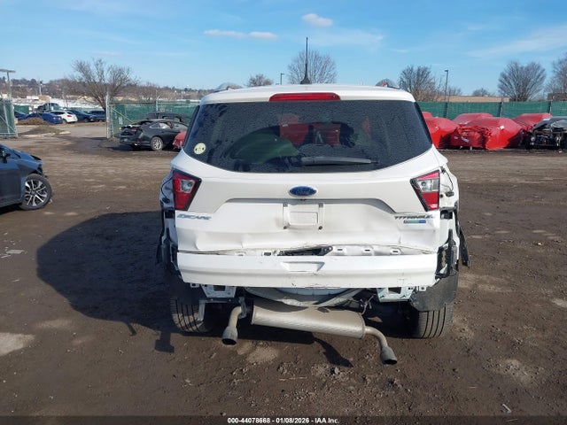 1FMCU9J93KUA00620 Ford Escape Titanium