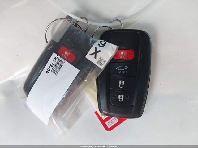 2T3RWRFV9PW179156 Toyota Rav4 Hybrid Xle